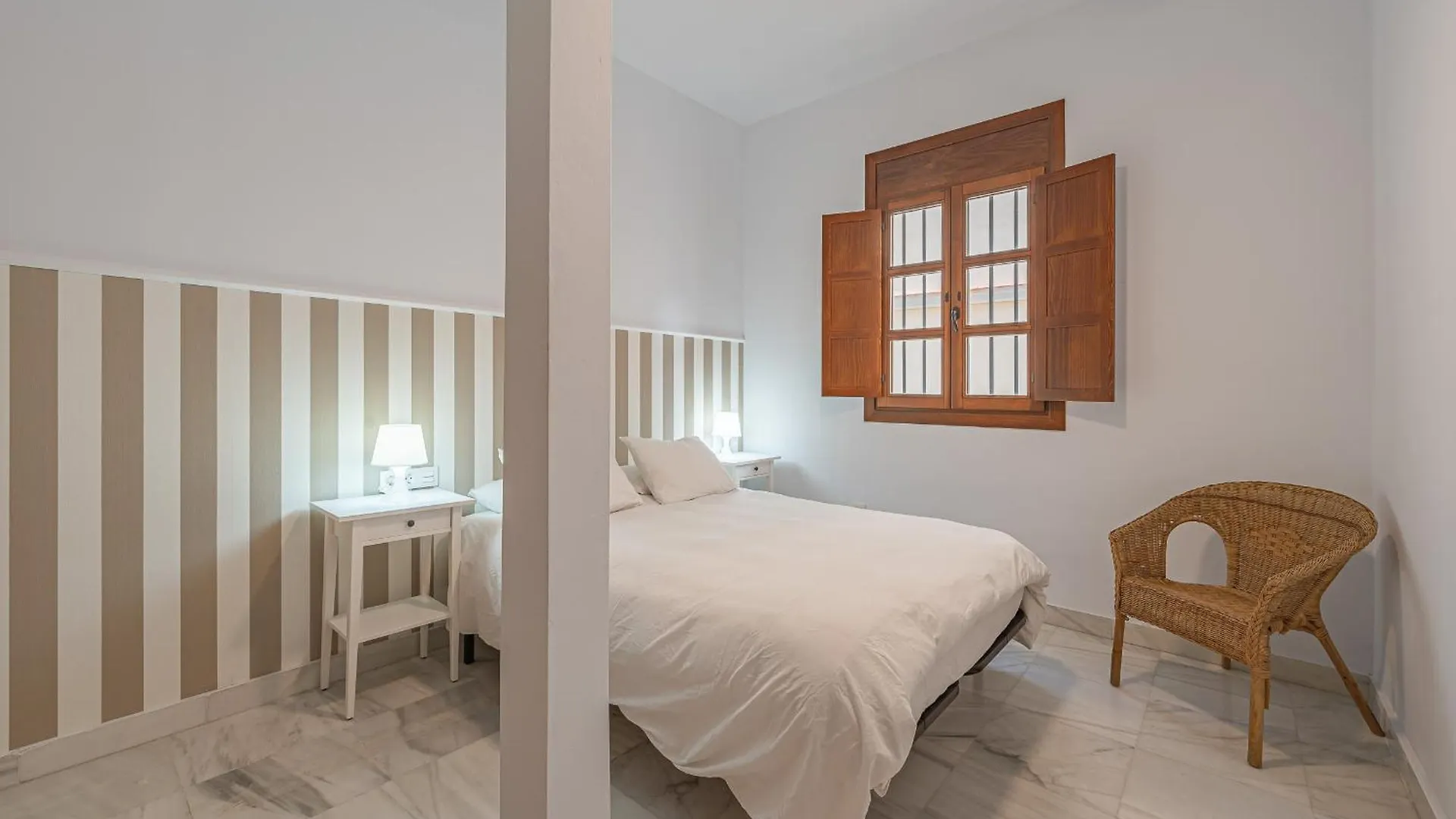 Dona Elvira Carreteria Malaga